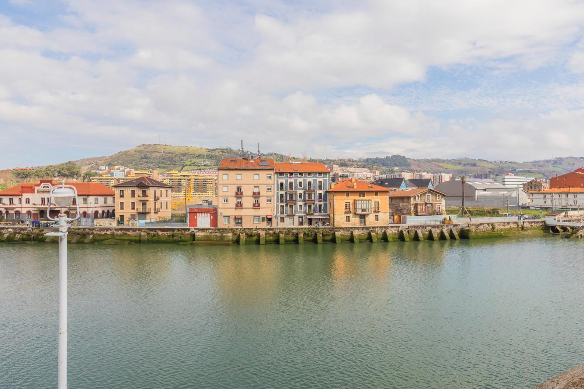 Akomodat En Apartamento Luminoso Junto Al Paseo De La Ria 毕尔巴鄂 外观 照片